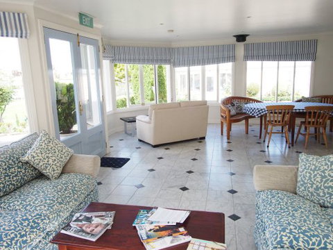 Douglas Riverside - Accommodation QLD 4