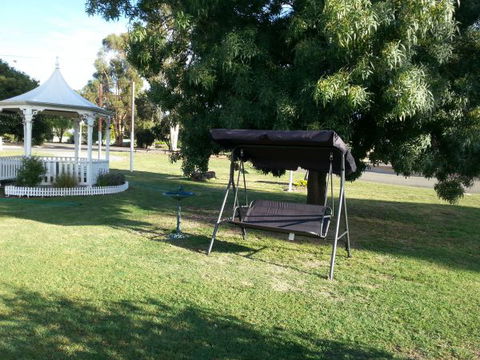 Gazebo Motor Inn - Accommodation QLD 1