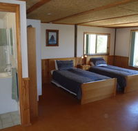 Guy's Cross Farm Cottage - Accommodation QLD