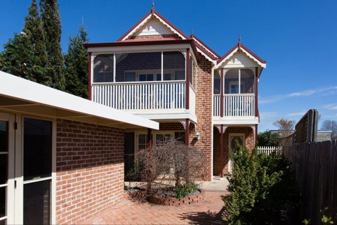 Hamer House - Accommodation QLD 0