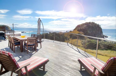 Headlands Beach House - Accommodation QLD 1