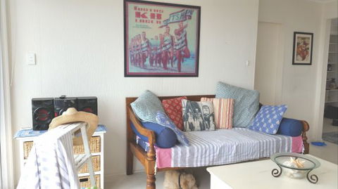 Headlands Beach House - Accommodation QLD 2