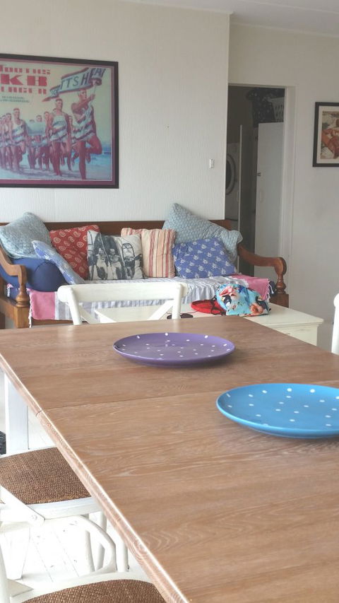 Headlands Beach House - Accommodation QLD 3