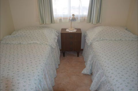 Hillview - Accommodation QLD 4