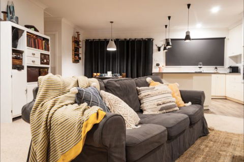 House On Higgs Lane - Accommodation QLD 2