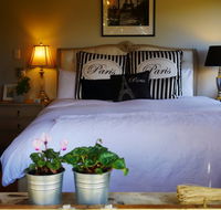 La Perrie Chalet Bed and Breakfast - Accommodation QLD
