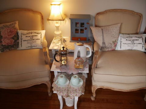 La Perrie Chalet Bed And Breakfast - Accommodation QLD 2