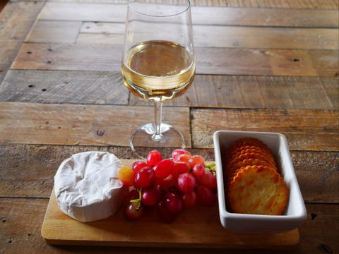 La Perrie Chalet Bed And Breakfast - Accommodation QLD 4