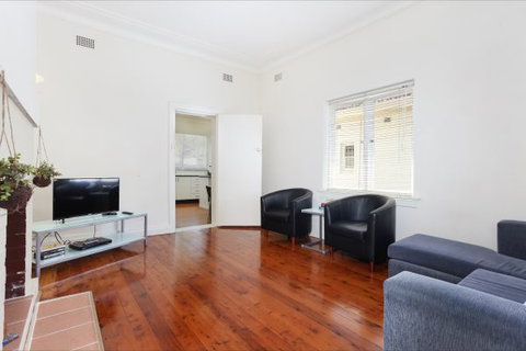 Le Bois Cottage - Accommodation QLD 2