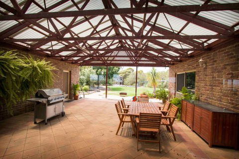 Limestone Ridge - Holiday House - Accommodation QLD 5