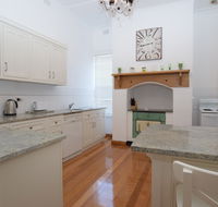 The Provincial Bed  Breakfast - Accommodation QLD