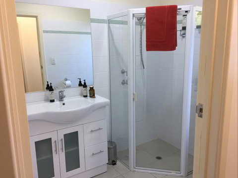 Lyreen's Apartment Bed And Breakfast - Accommodation QLD 8