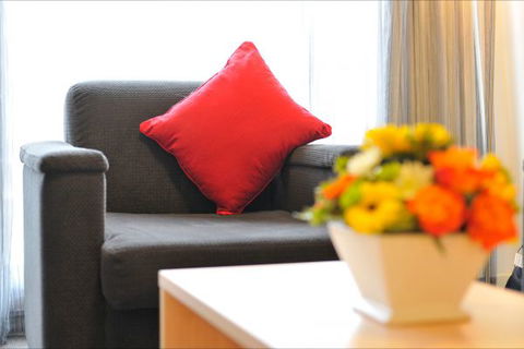 Metro Apartments On Bank Place - Accommodation QLD 6