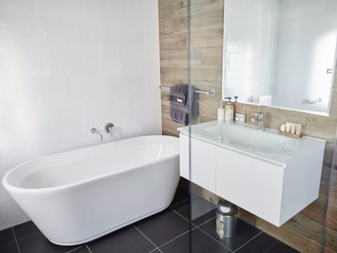 Moodemere Lake House - Accommodation QLD 2