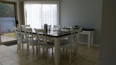 Numurkah Self Contained Apartments - Accommodation QLD 6