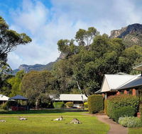 Pinnacle Holiday Lodge - Accommodation QLD