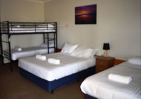 Port Albert Motel - Accommodation QLD 6