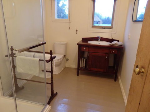 Quartz Cottage - Accommodation QLD 5