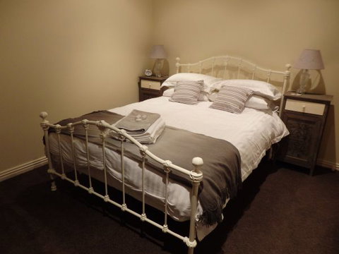 Quartz Cottage - Accommodation QLD 6