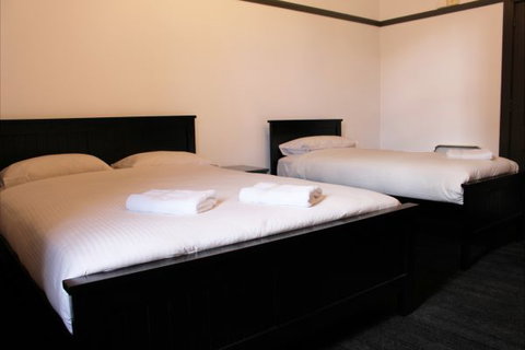 Royal Hotel Ryde - Accommodation QLD 4