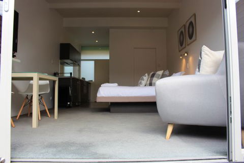 Sandy Bay Studio Apartment - Accommodation QLD 3