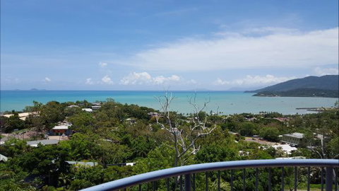 Sea Star Holiday Apartments - Accommodation QLD 2