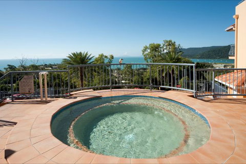 Sea Star Holiday Apartments - Accommodation QLD 4