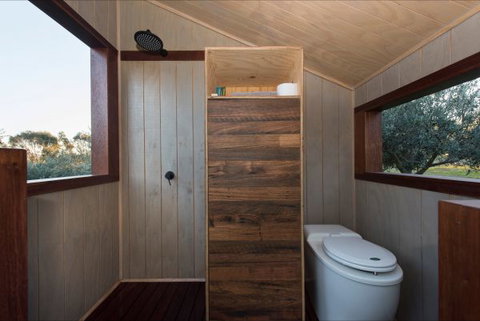 Shacky In The Olive Grove - Accommodation QLD 3