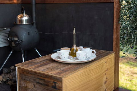 Shacky In The Olive Grove - Accommodation QLD 4