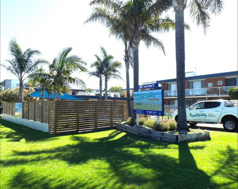 Surfside Holiday Apartments - Accommodation QLD 0