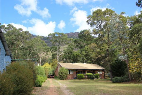 Sundial Holiday Apartments - Accommodation QLD 0