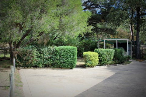 Sundial Holiday Apartments - Accommodation QLD 7