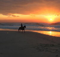 Tassiriki Holiday Cabins - Accommodation QLD