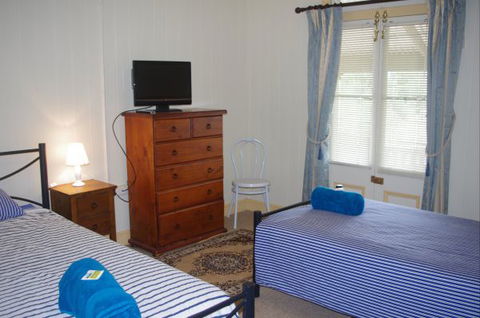 The Club Clifton - Accommodation QLD 4