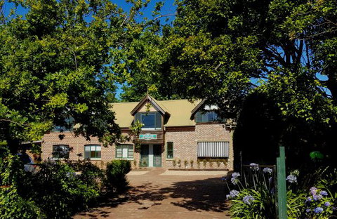 The Berry Inn - Accommodation QLD 0