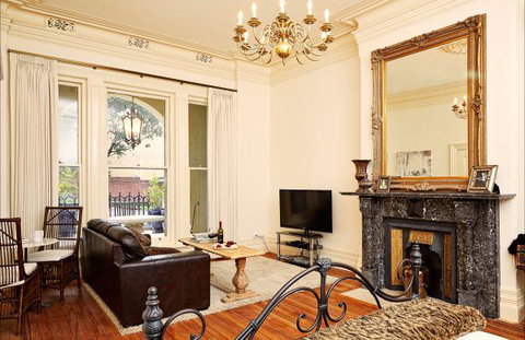 The Suites, Villa Belgravia - Accommodation QLD 4