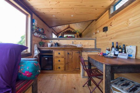 Torquay Farmstay  Blue Studio Truck - Accommodation QLD 3