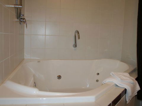 Tudor Cottages Mount Dandenong - Accommodation QLD 4