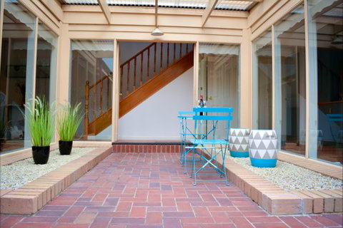 Turner Terrace - Accommodation QLD 6