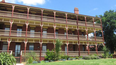 Yarra House - Accommodation QLD 0