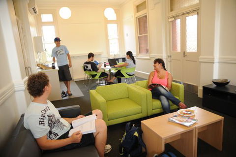 Yarra House - Accommodation QLD 5