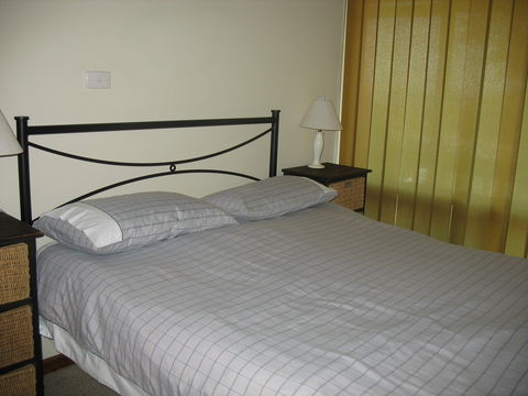 100 Gold Coast Drive, Carrickalinga - Accommodation QLD 5