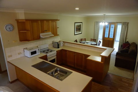 Abrigo Apartment - Accommodation QLD 3