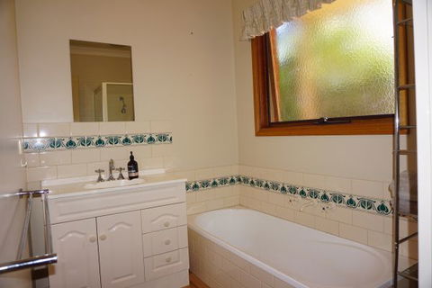 Abrigo Apartment - Accommodation QLD 5