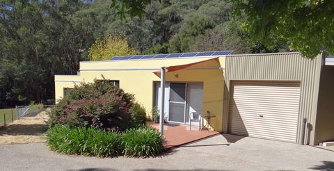 A Bach Of Bright - Accommodation QLD 0