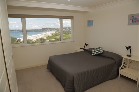 A Beach House Near Manly Two - Accommodation QLD 4