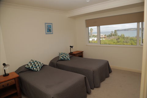 A Beach House Near Manly Two - Accommodation QLD 5