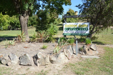 Adelong Golden Gully Caravan Park - Accommodation QLD 0
