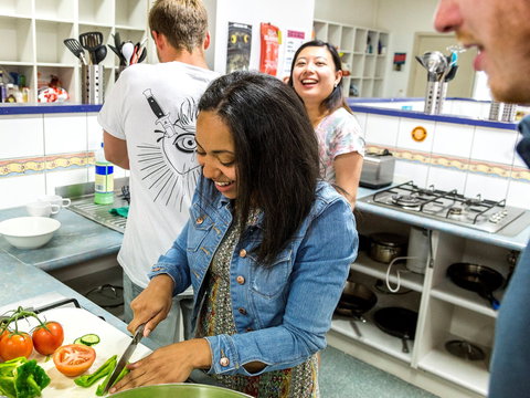 Adelaide Central YHA - Accommodation QLD 6