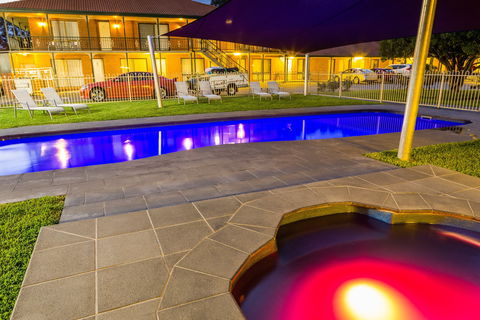 Advance Motel - Accommodation QLD 0